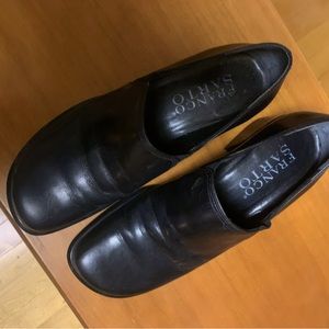 Shoe variety. 20/piece.  Size 7.  Proceeds go to help parent with memory issues.